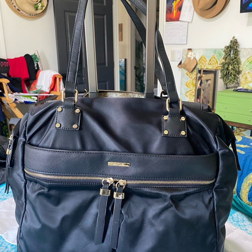 Simply Noelle Carry On Rolling Black and Gold Bag w/LapTop Compartment - Picture 9 of 11